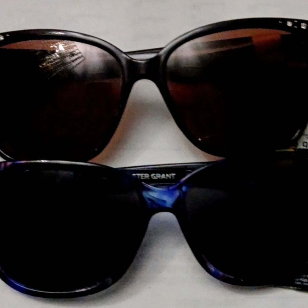 Foster Grant Women's Black Sunglasses